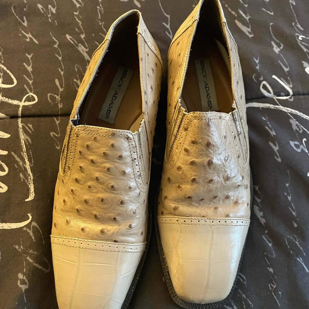 Stacy Adams Cream and Brown Textured Loafers - Picture 2 of 4